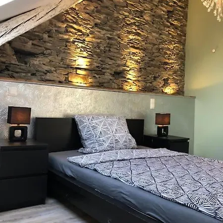 Apartamento Exklusive Ferienwohnung “alte Dorfschull“