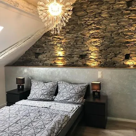 Exklusive Ferienwohnung “alte Dorfschull“ *